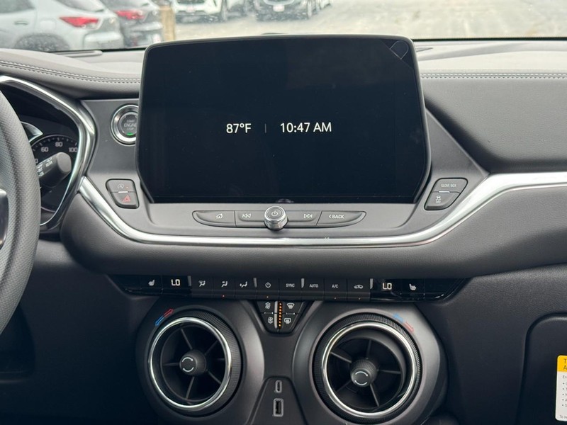Chevrolet Blazer Vehicle Image 08