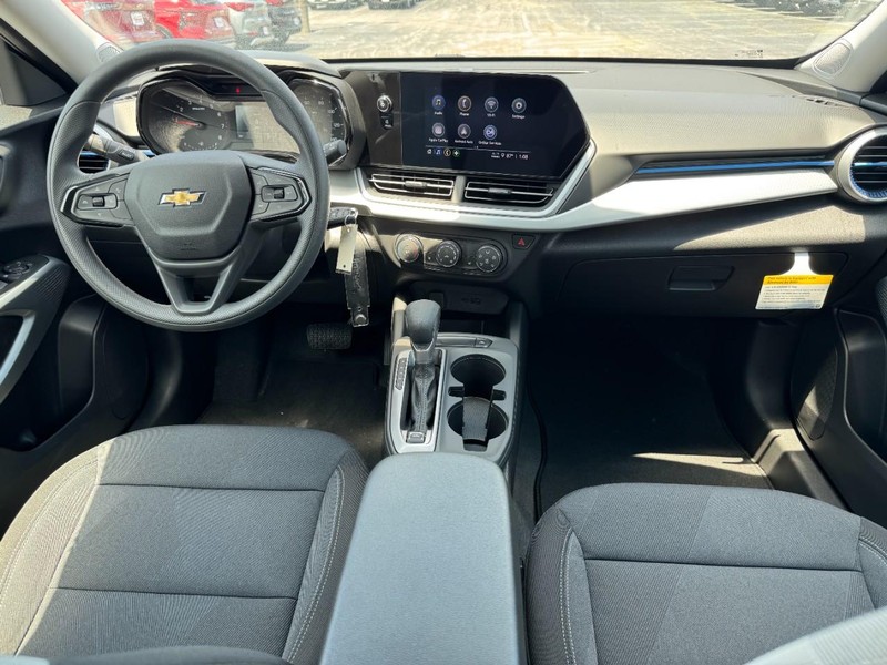 Chevrolet Trax Vehicle Image 06
