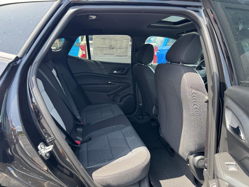 Chevrolet Trax Vehicle Image 05