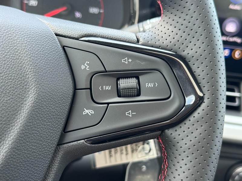Chevrolet Trax Vehicle Image 11