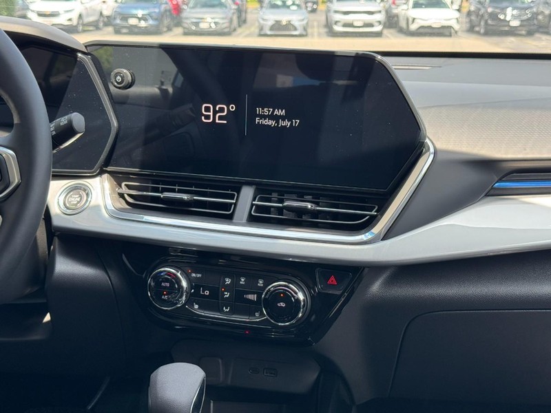 Chevrolet Trax Vehicle Image 08