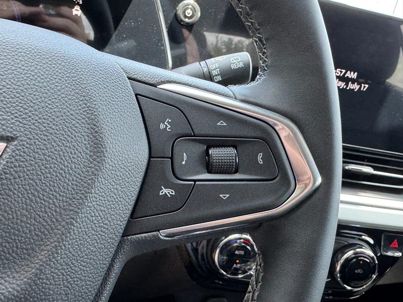 Chevrolet Trax Vehicle Image 11