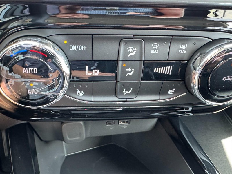 Chevrolet Trax Vehicle Image 13