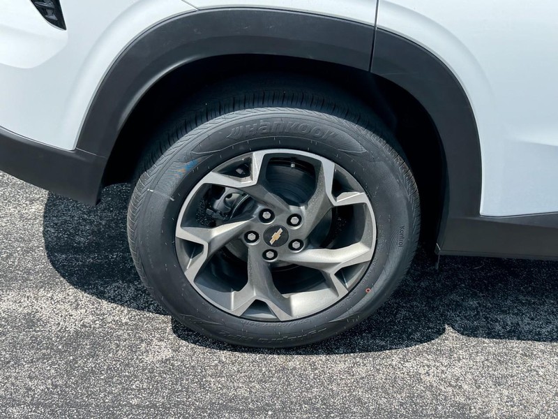Chevrolet Trax Vehicle Image 04