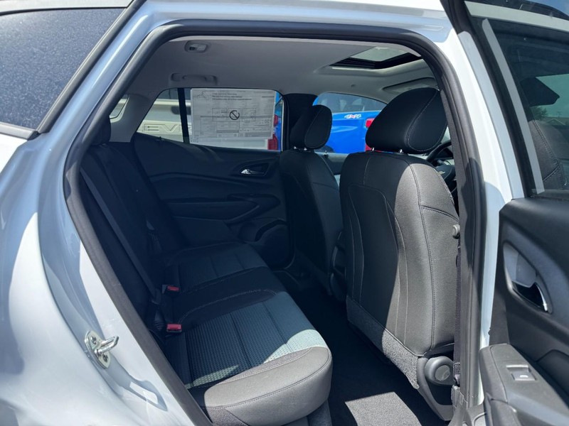 Chevrolet Trax Vehicle Image 05