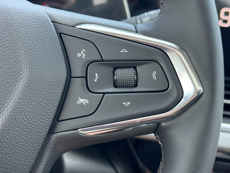 Chevrolet Trax Vehicle Image 11