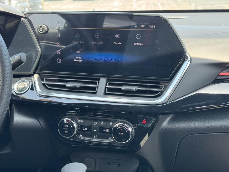 Chevrolet Trax Vehicle Image 08