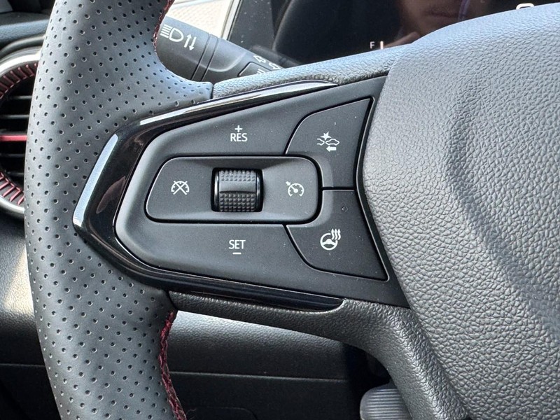 Chevrolet Trax Vehicle Image 11