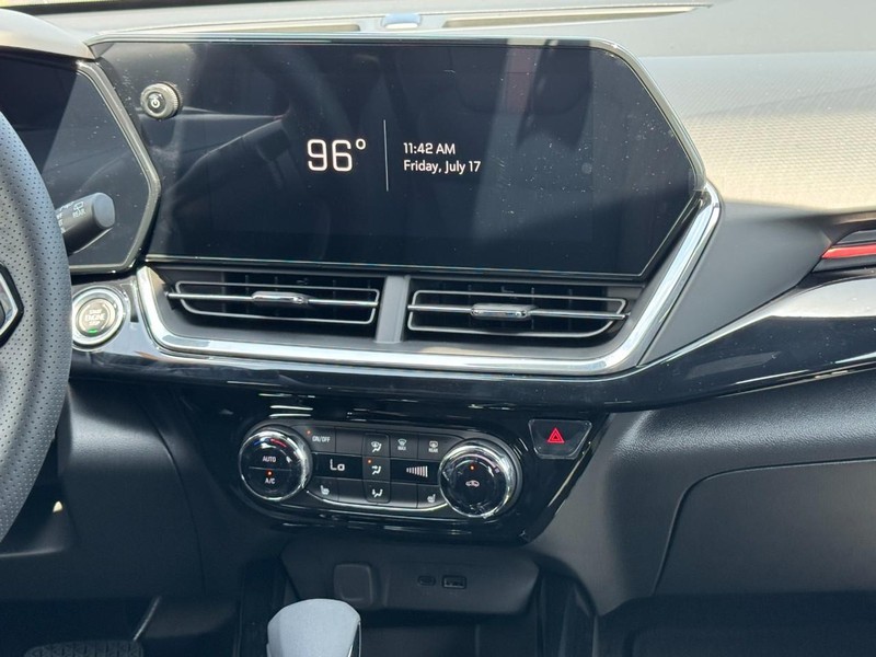 Chevrolet Trax Vehicle Image 08