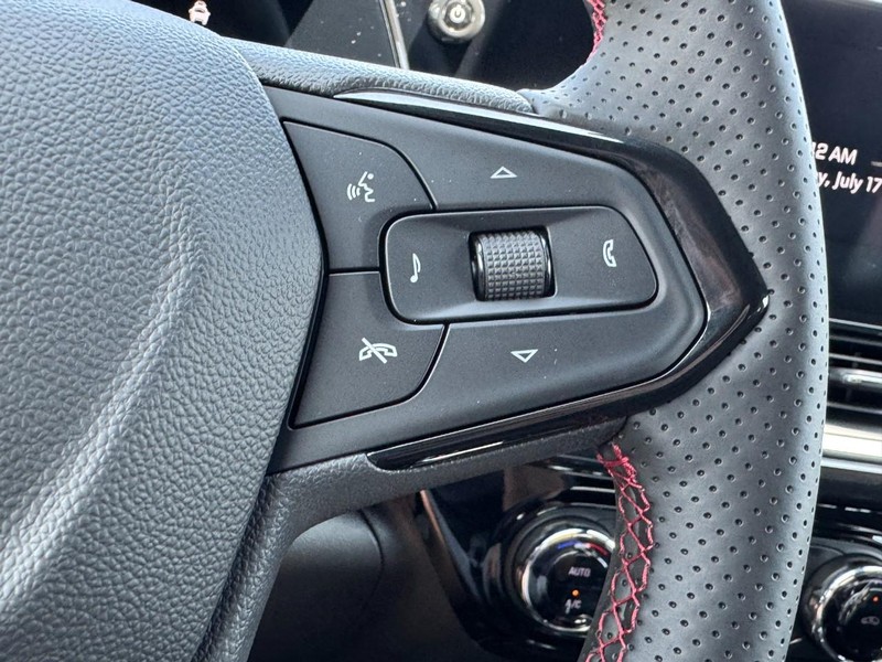 Chevrolet Trax Vehicle Image 11