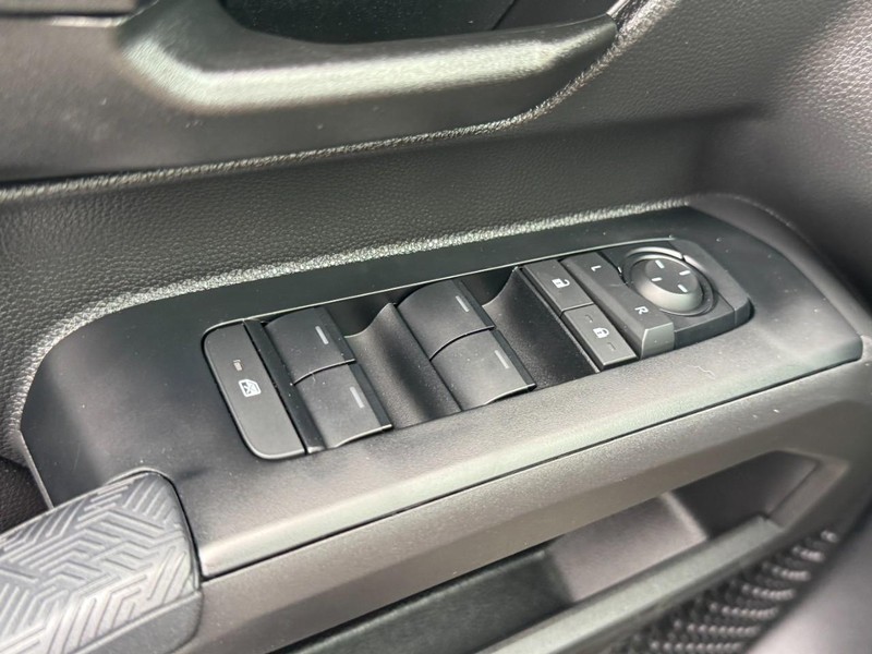 Toyota Tacoma 4WD Vehicle Image 21