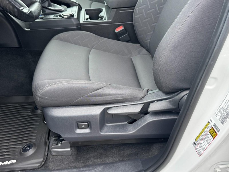 Toyota Tacoma 4WD Vehicle Image 22