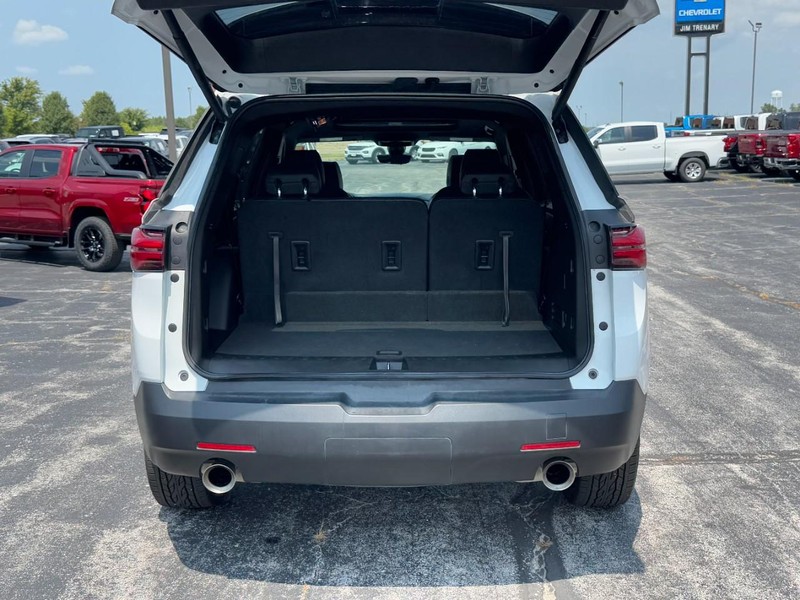 Chevrolet Traverse Vehicle Image 05