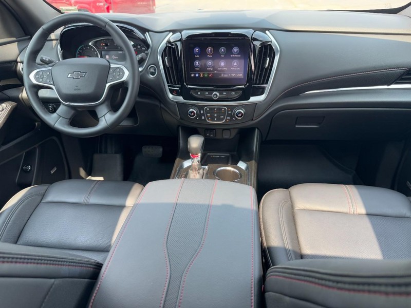 Chevrolet Traverse Vehicle Image 12