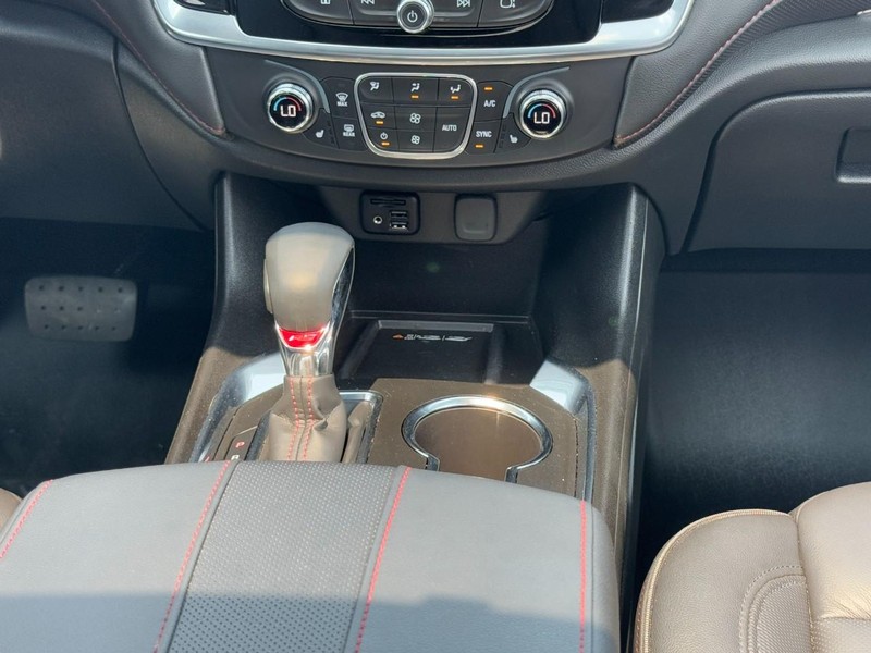 Chevrolet Traverse Vehicle Image 15