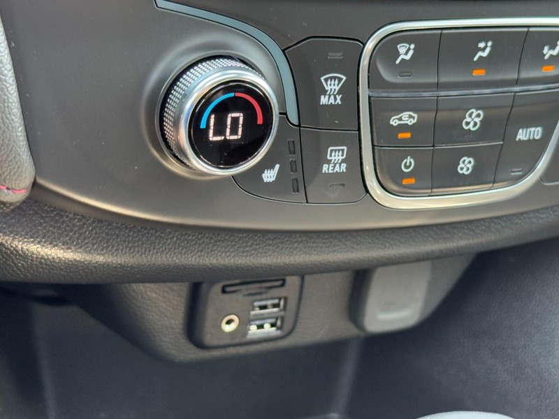 Chevrolet Traverse Vehicle Image 20