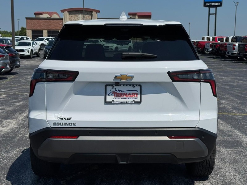Chevrolet Equinox Vehicle Full-screen Gallery Image 04