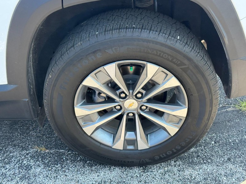 Chevrolet Equinox Vehicle Full-screen Gallery Image 07