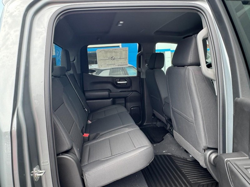 Chevrolet Silverado 1500 Vehicle Image 05