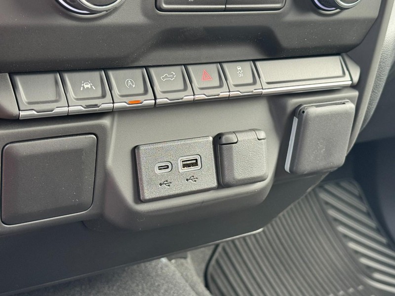 Chevrolet Silverado 1500 Vehicle Image 11