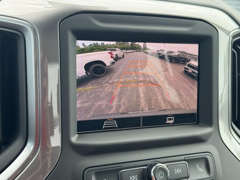 Chevrolet Silverado 1500 Vehicle Image 12