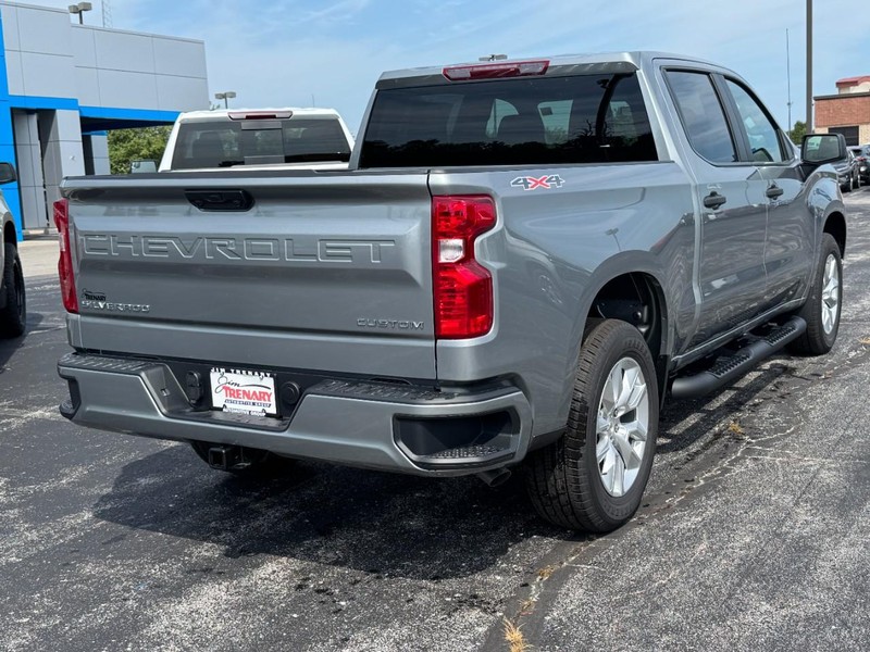 Chevrolet Silverado 1500 Vehicle Image 03