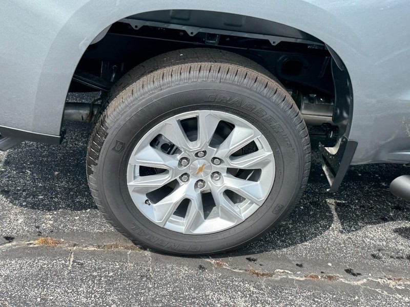Chevrolet Silverado 1500 Vehicle Image 04
