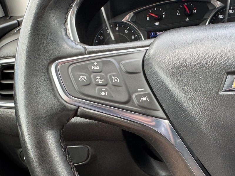 Chevrolet Equinox Vehicle Full-screen Gallery Image 16