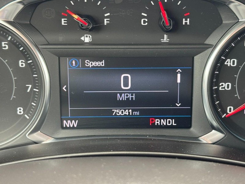 Chevrolet Equinox Vehicle Full-screen Gallery Image 18