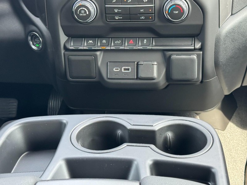 Chevrolet Silverado 1500 Vehicle Image 09