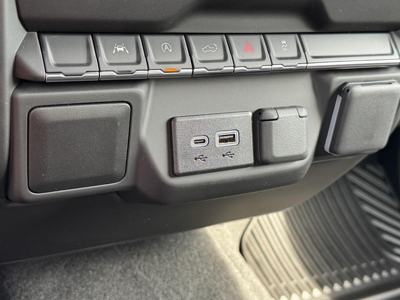 Chevrolet Silverado 1500 Vehicle Image 11