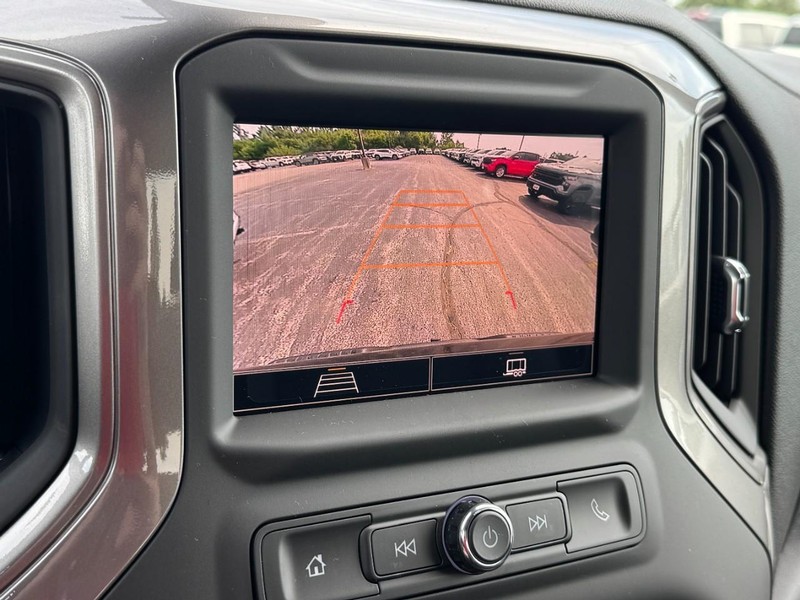 Chevrolet Silverado 1500 Vehicle Image 12