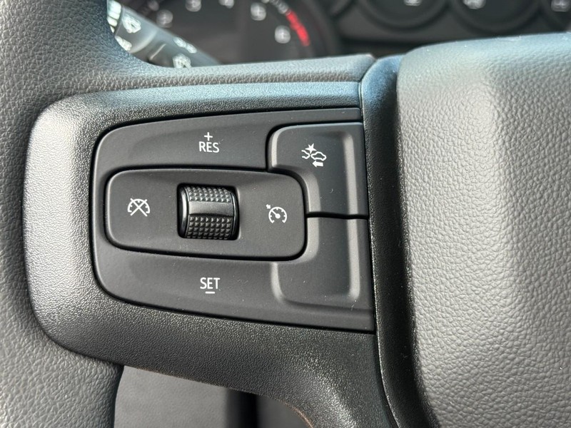 Chevrolet Silverado 1500 Vehicle Image 10