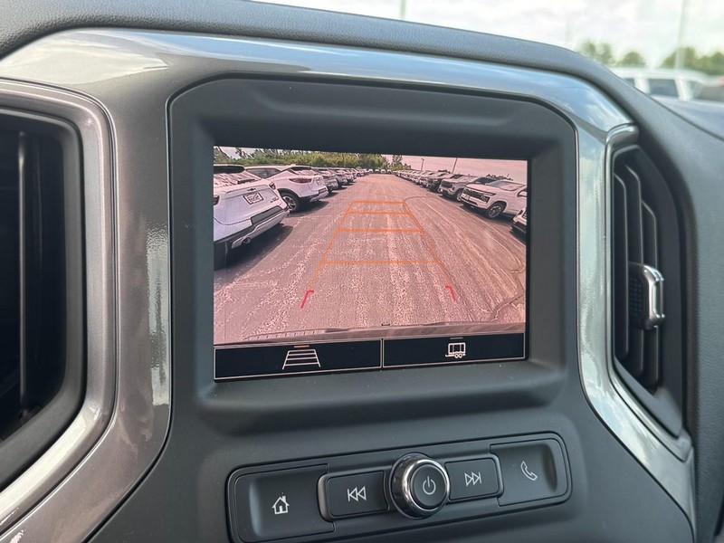Chevrolet Silverado 1500 Vehicle Image 12