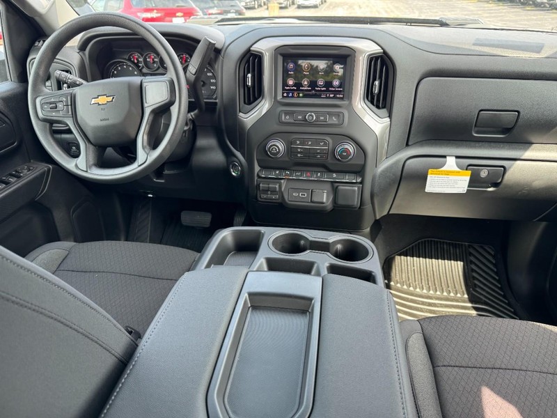 Chevrolet Silverado 2500HD Vehicle Image 06