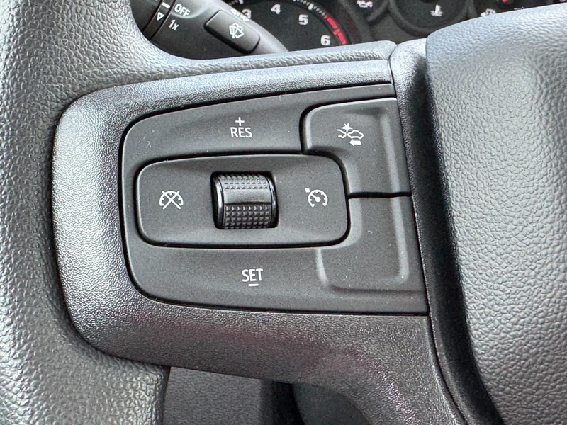 Chevrolet Silverado 2500HD Vehicle Image 10