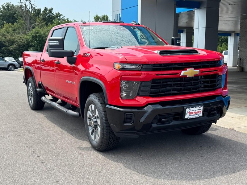 Chevrolet Silverado 2500HD Vehicle Image 02
