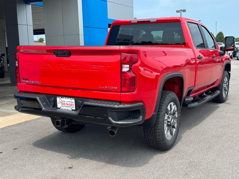 Chevrolet Silverado 2500HD Vehicle Image 03