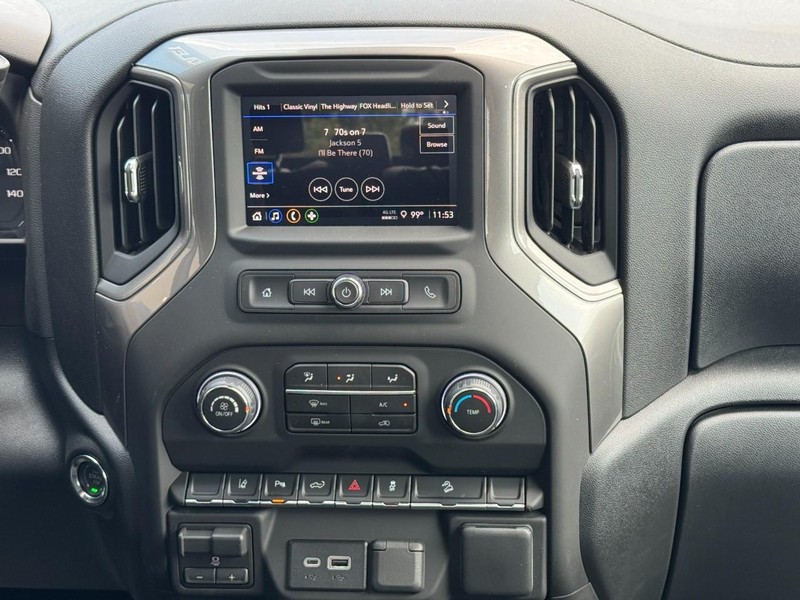 Chevrolet Silverado 2500HD Vehicle Image 08