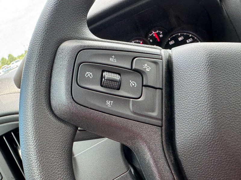 Chevrolet Silverado 2500HD Vehicle Image 10