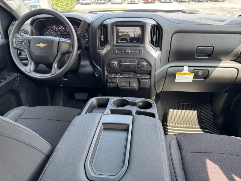 Chevrolet Silverado 2500HD Vehicle Image 06