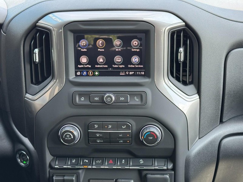 Chevrolet Silverado 2500HD Vehicle Image 08