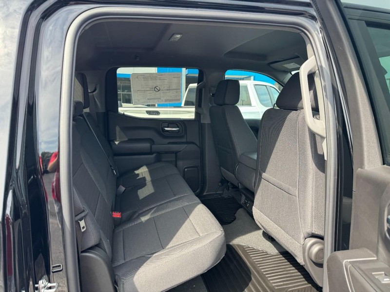 Chevrolet Silverado 1500 Vehicle Image 05