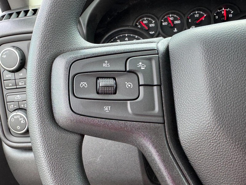 Chevrolet Silverado 1500 Vehicle Image 10