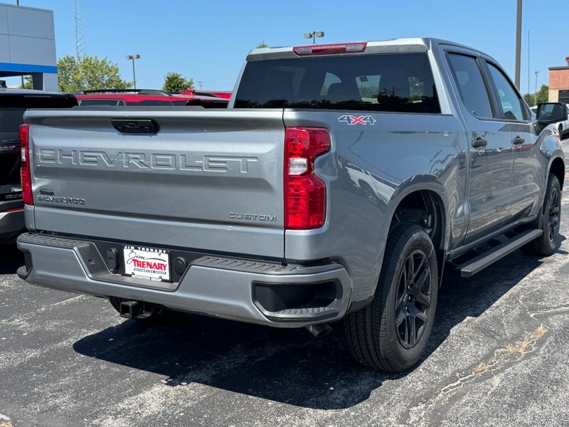 Chevrolet Silverado 1500 Vehicle Image 03