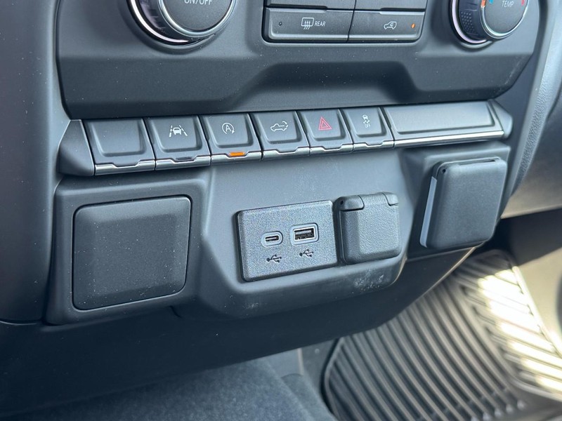 Chevrolet Silverado 1500 Vehicle Image 11