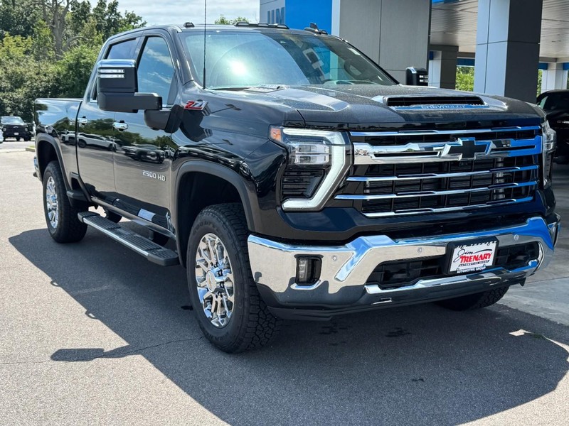Chevrolet Silverado 2500HD Vehicle Image 02