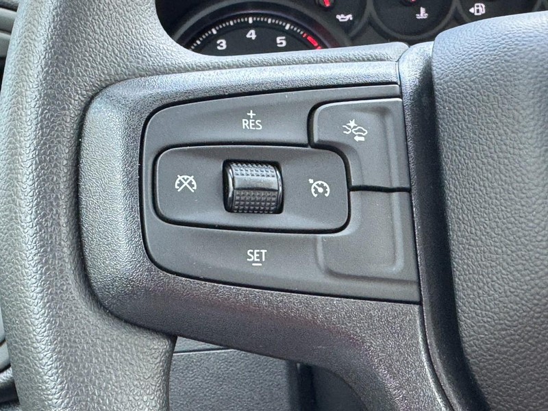 Chevrolet Silverado 2500HD Vehicle Image 10