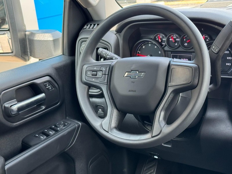 Chevrolet Silverado 2500HD Vehicle Image 07