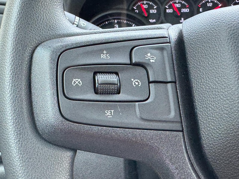 Chevrolet Silverado 2500HD Vehicle Image 10